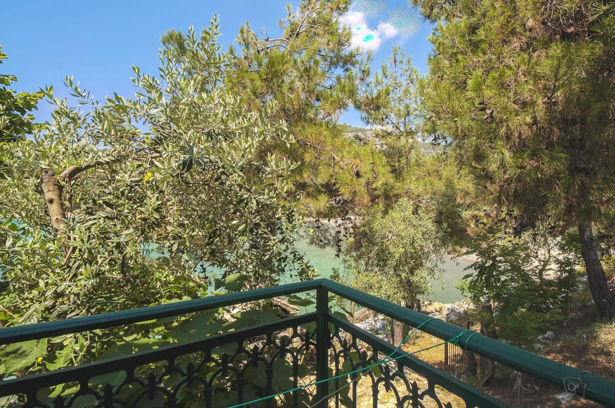 Petra Mare Lägenhet Thimonia Exteriör bild